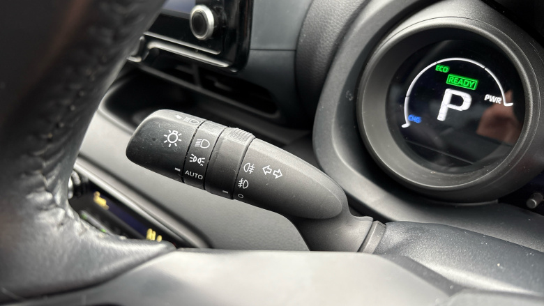 Toyota Yaris 1.5 Hybrid Design 5dr CVT Hybrid Hatchback